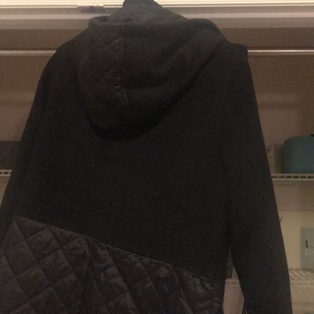 Coat - Picture 7 of 8